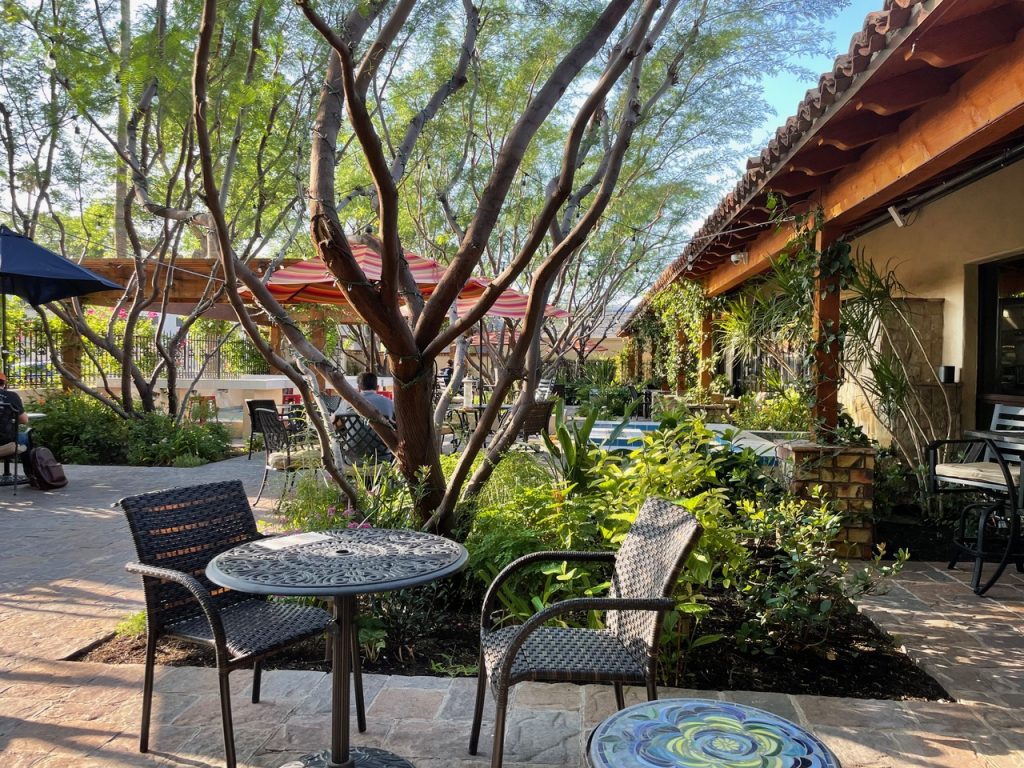 Schmooze cafe, one of many fantastic options for outdoor dining in Scottsdale