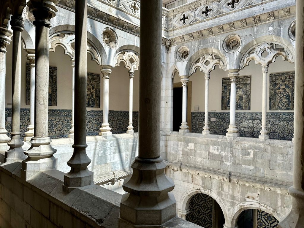 Courtyard of National Tile Museum