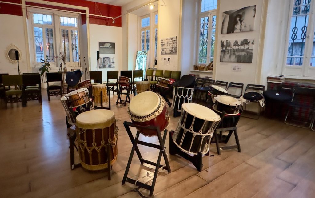My taiko class in Lisbon during my solo travel