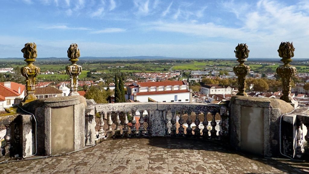 Evora Se